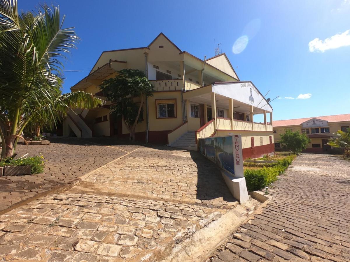 Centre Lucien Botovasoa Bed & Breakfast Antsiranana Ngoại thất bức ảnh