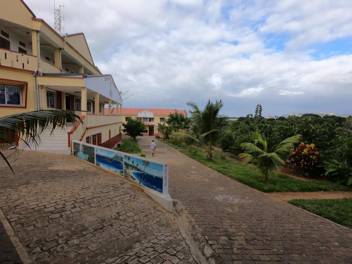 Centre Lucien Botovasoa Bed & Breakfast Antsiranana Ngoại thất bức ảnh
